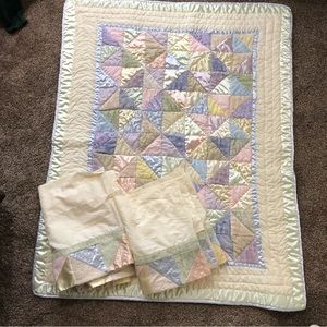 Kidsline Pastel ColorBlock Satin Baby Nursery Quilt + 2 Valance